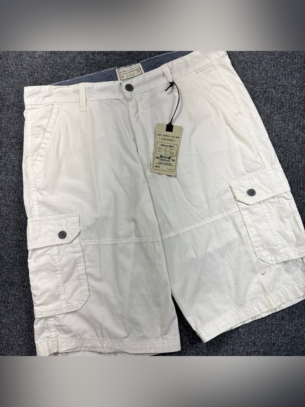 Colours Alexander Julian Cargo Shorts Men’s 36 White-New With Flaws